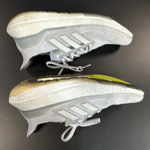 Men’s Adidas Ultraboost - Picture 6 of 9